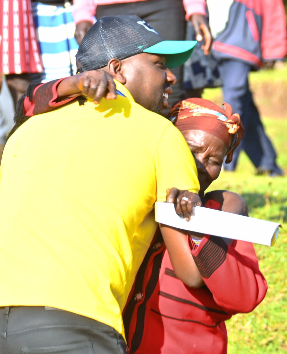 kipmurkomen's tweet photo. I enjoyed interacting with the people of Sinon, Kapsowar Ward. We are matching on. https://t.co/58fydTa5vz