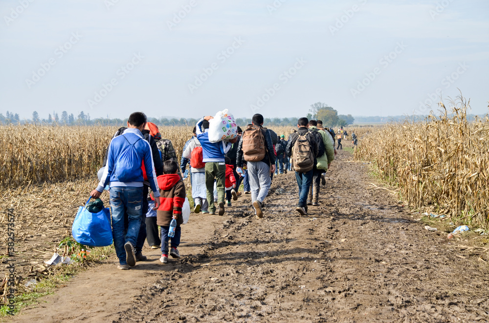 BIPP_ISB's tweet photo. #CaseCapture Researchers at Bharti Institute recently completed a #casestudy on exploring scope &amp; implications of Reverse Migration in #Punjab during #Pandemic. It focused on administrative systems at work for facilitating #migrants back to homeland amid nationwide #lockdown. https://t.co/0ArUWD9N7w