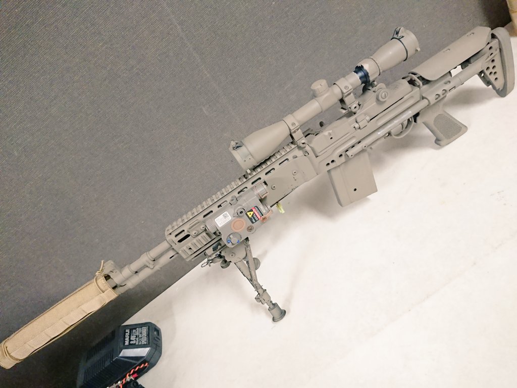 CYMAの塗装済M14 EBRをお譲りいただきました。 ストックからバイポッド 