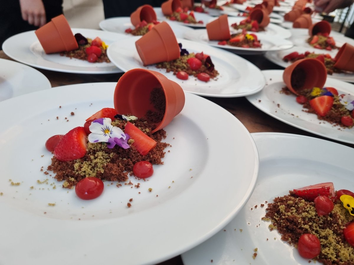 Devon_Wright tweet media