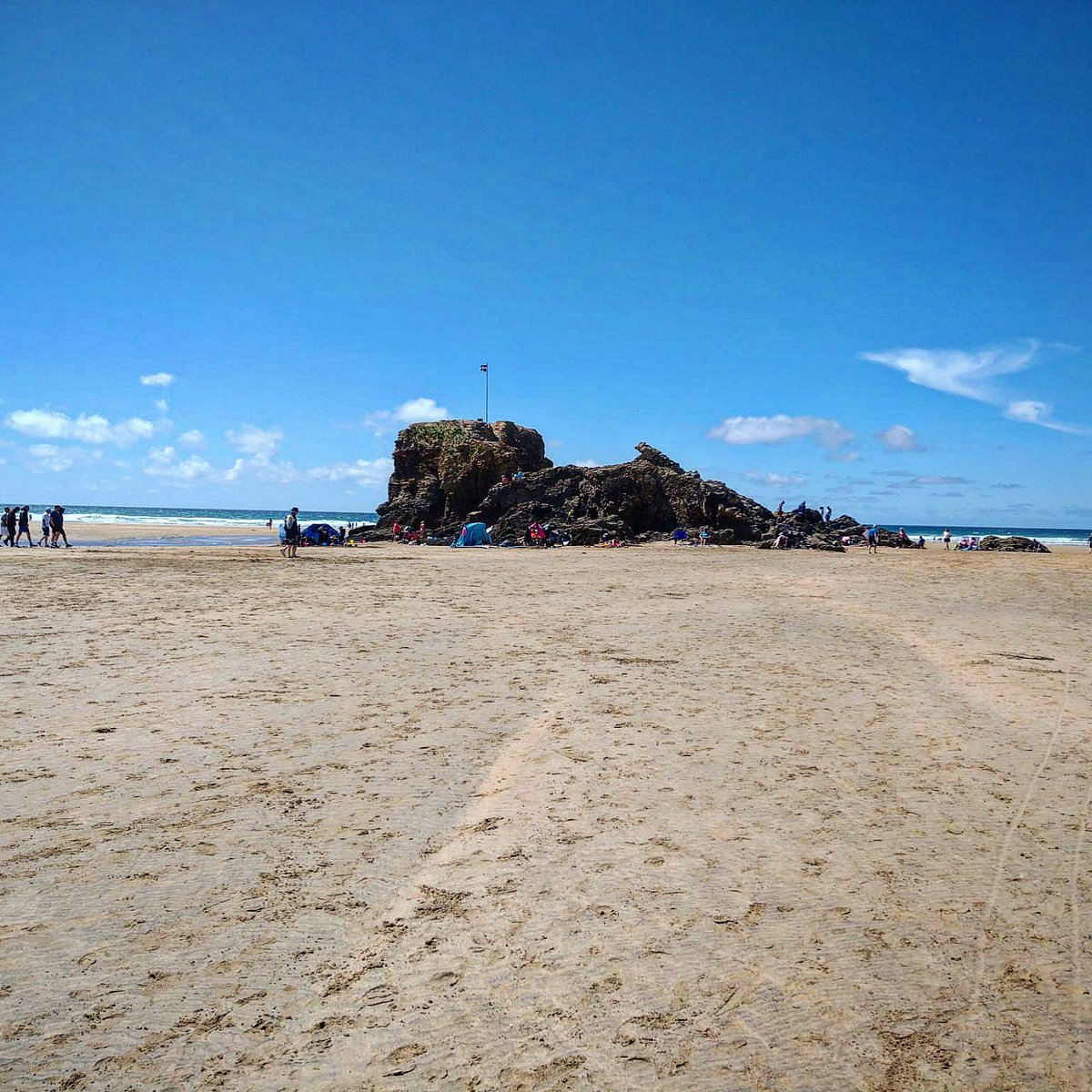 Seven_Dunes's tweet photo. Another beautiful summers day in Perranporth!
https://t.co/OiaC9fjaHu
#SevenDunes #Perranporth #Cornwall #Beach #Perran #perranporthbeach #holiday #surf #staycation #lovecornwall #summer2022 #summer #holidays #ukholiday #beachholiday #ukstaycation #selfcatering #bluesky https://t.co/3aHueNEFE1