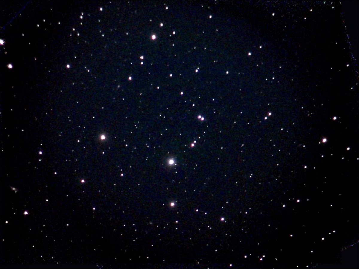 AstroMikeMerri's tweet photo. A clear hour last night for some non-#LockDownAstronomy with the #eVscope, so a look at a visually uninspiring sight, the Draco Dwarf Galaxy, which is made up from some of the very faint stars you can see scattered across this image. https://t.co/6ohnc6bUpV