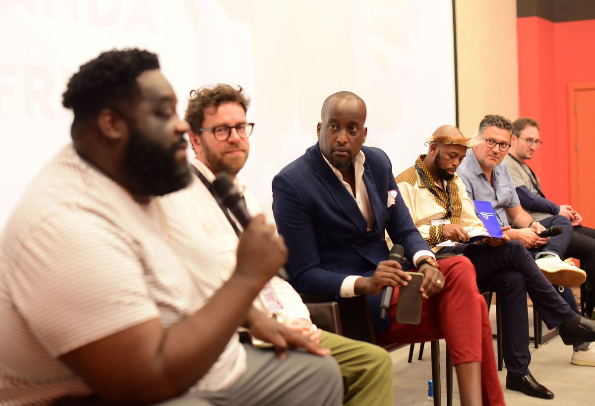 RegIsheja's tweet image. During the @africaincolors festival, i got to chop it up with execs Briant "Bee-High" Biggs &amp;amp; @RelCarter from @RocNation, the label founded by Shawn '#JayZ' Carter @sc.👊🏾
Also got to moderate the "Developing The Music Industry" panel.🙏🏾
#RocNation #TransMeet #Africa #Rwanda #RwOT