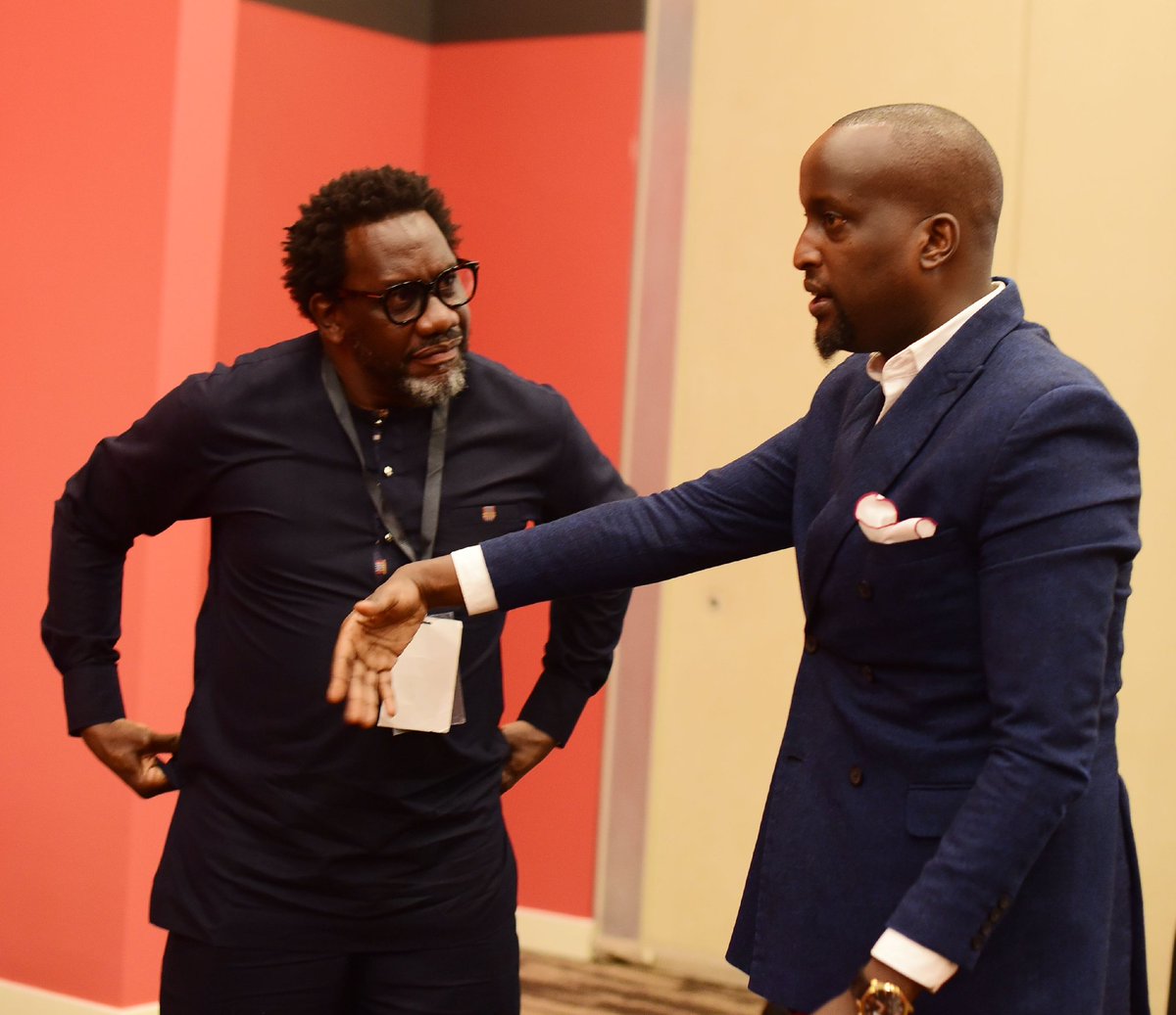 RegIsheja's tweet image. During the @africaincolors festival, i got to chop it up with execs Briant "Bee-High" Biggs &amp;amp; @RelCarter from @RocNation, the label founded by Shawn '#JayZ' Carter @sc.👊🏾
Also got to moderate the "Developing The Music Industry" panel.🙏🏾
#RocNation #TransMeet #Africa #Rwanda #RwOT