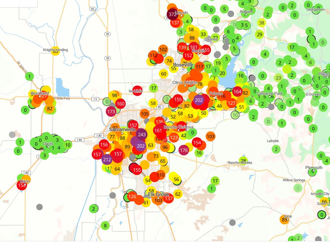 MarkFinanWx's tweet photo. The impact of fireworks in Sac County on air quality right now. Compare to El Dorado Co. https://t.co/0e2Hfq29H6