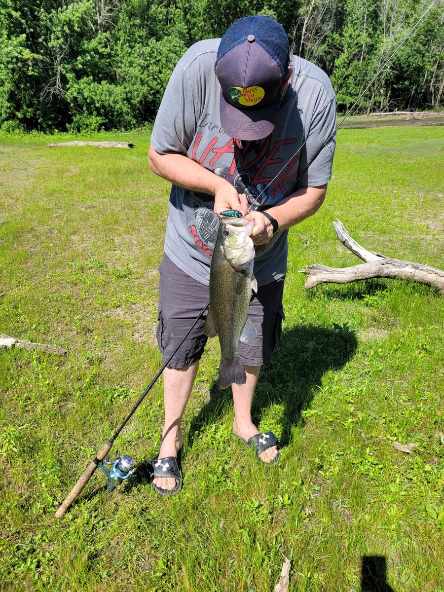 JasonHess101269's tweet photo. A good weekend
#krystallikelures #quantumfishing #leg3ndary #vectorhooks #tubelube #keepitreel https://t.co/xcU2pukEss
