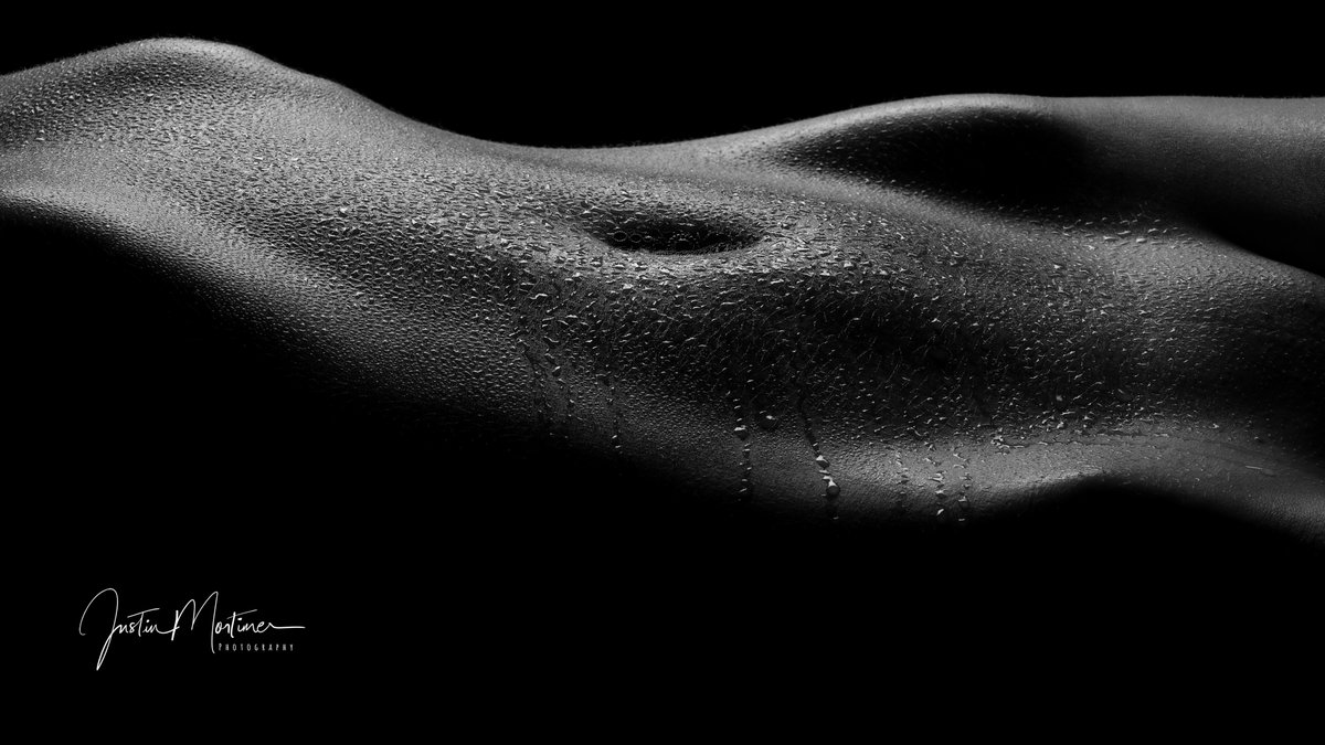 28861's tweet photo. Love the body you have and show it to the world, now taking bookings for boudoir and art nude photoshoots. Why not treat yourself to a shoot. https://t.co/KCeSGIFuH6 https://t.co/kWnV1VubRC