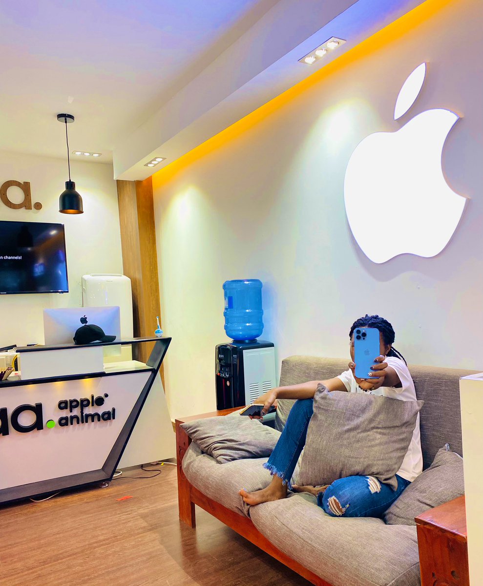 GyozlynB's tweet photo. Dont forget to pick your gadgets from @appleanimalug …we got ue all kinds of iphones🥰..#appleanimalug https://t.co/iqp9FFBSgq