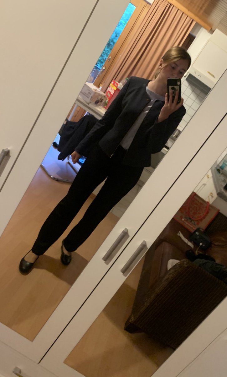 ShinyClove's tweet photo. Immer noch ein bisschen krank, aber lets go to work I guess :3 https://t.co/gWxFHXVcBC