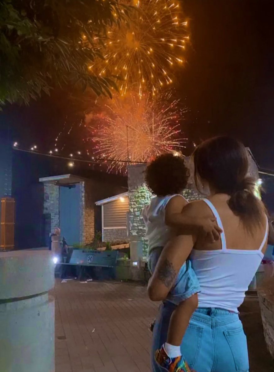 kenzzgreene's tweet photo. My baby love &amp; I this 4th of July 💙 https://t.co/aVo4gBeD1g