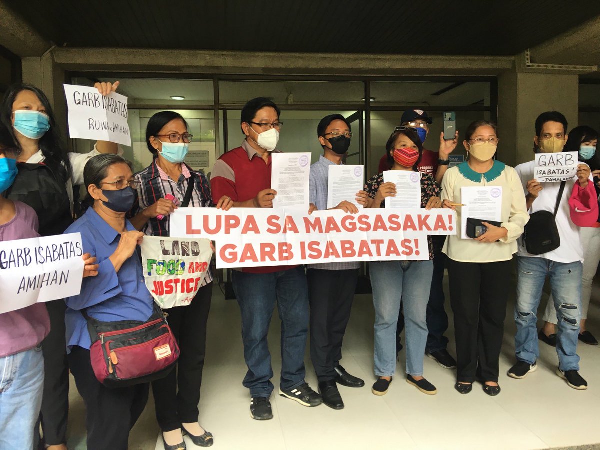 Kasama ang mga makabayang kinatawan sa kongreso, muli naming isinumite ang Genuine Agrarian Reform Bill (GARB) na naglalayong ipamahagi ng libre ang lupaing agrikultural sa mga magsasaka.

Laman din ng GARB ang pagbubuwag sa mga pribadong palaisdaan ng malalaking negosyante.