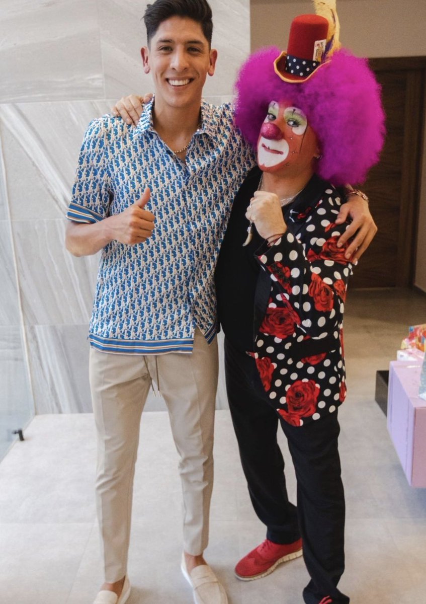 WTF Alvarez gespot met <a href="/FeyenoordTM/">Feyenoord Transfermarkt</a> . Het zal toch niet dat hij naar Feyenoord gaat 😱