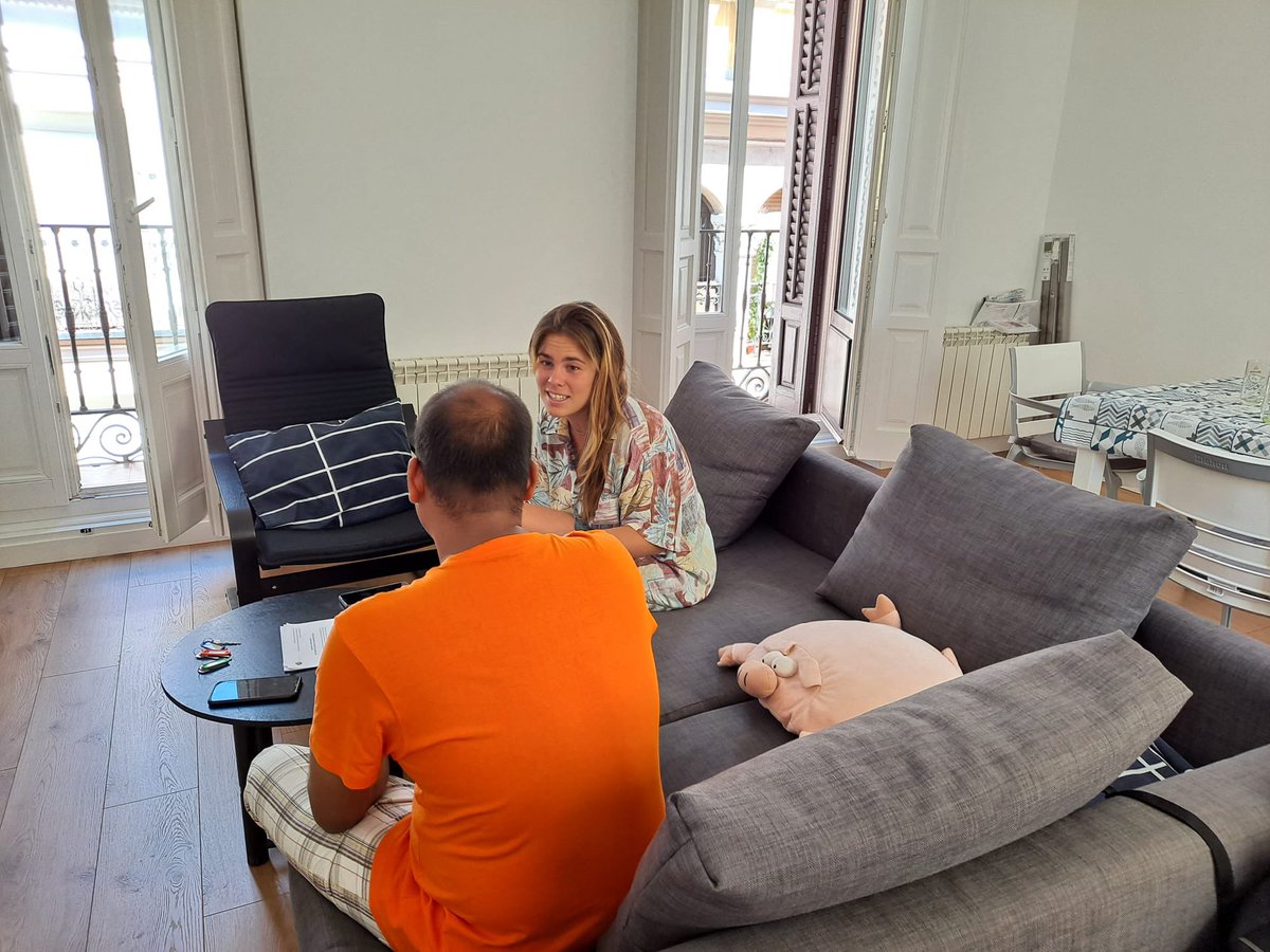 HijasCaridadEC's tweet photo. 📌El Centro Social #Marillac de la F. Social #HijasDeLaCaridad abre sus puertas a jóvenes que proceden de procesos migratorios, extutelados y en situación de sinhogarismo junto a otras entidades de @RedFaciam.
Un espacio de esperanza 💫 y de nuevas oportunidades. #osocialesHHCC https://t.co/6GEOqxOd7g