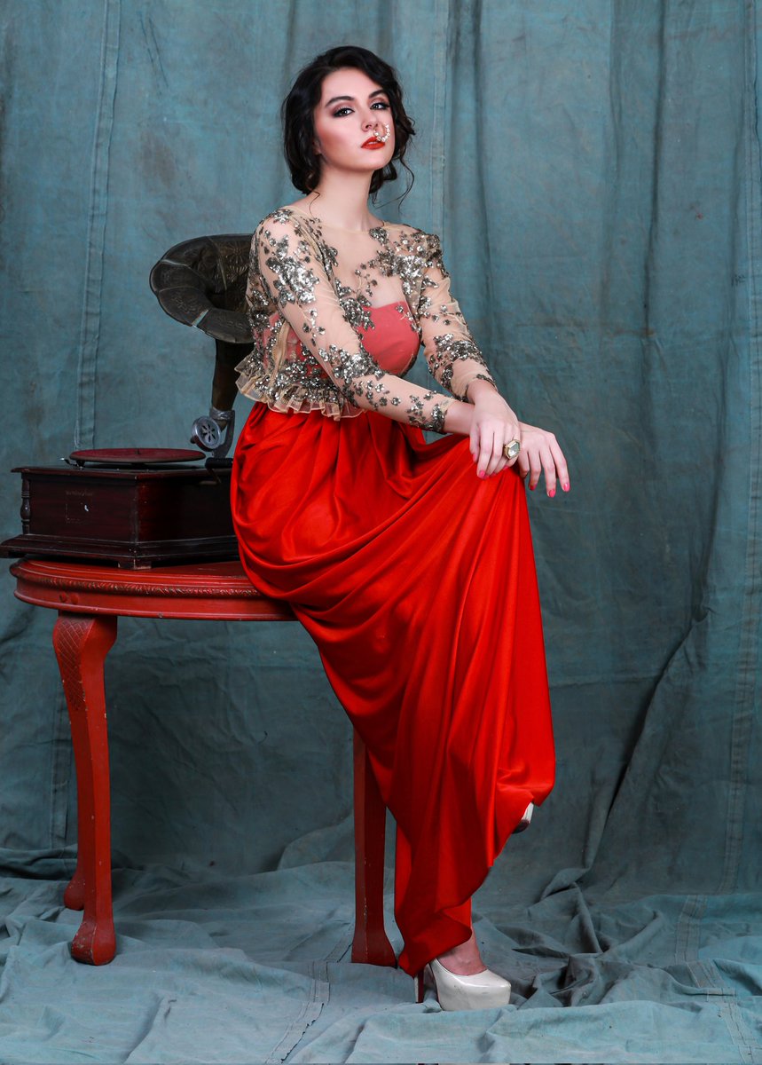 PushpeshDhingra's tweet photo. #fashionshoot #editorials #magazineeditorial #brandshoot #designershoot #hautecouture #coutureaddict #couturefashion #catalogueshoot #lookbook #fashionphotography #fashionstylist #fashiondesigners #indianmodels #fashionmodels #makeupartist #hairstylist #bluewaterproductions https://t.co/Ivm5H84MCS