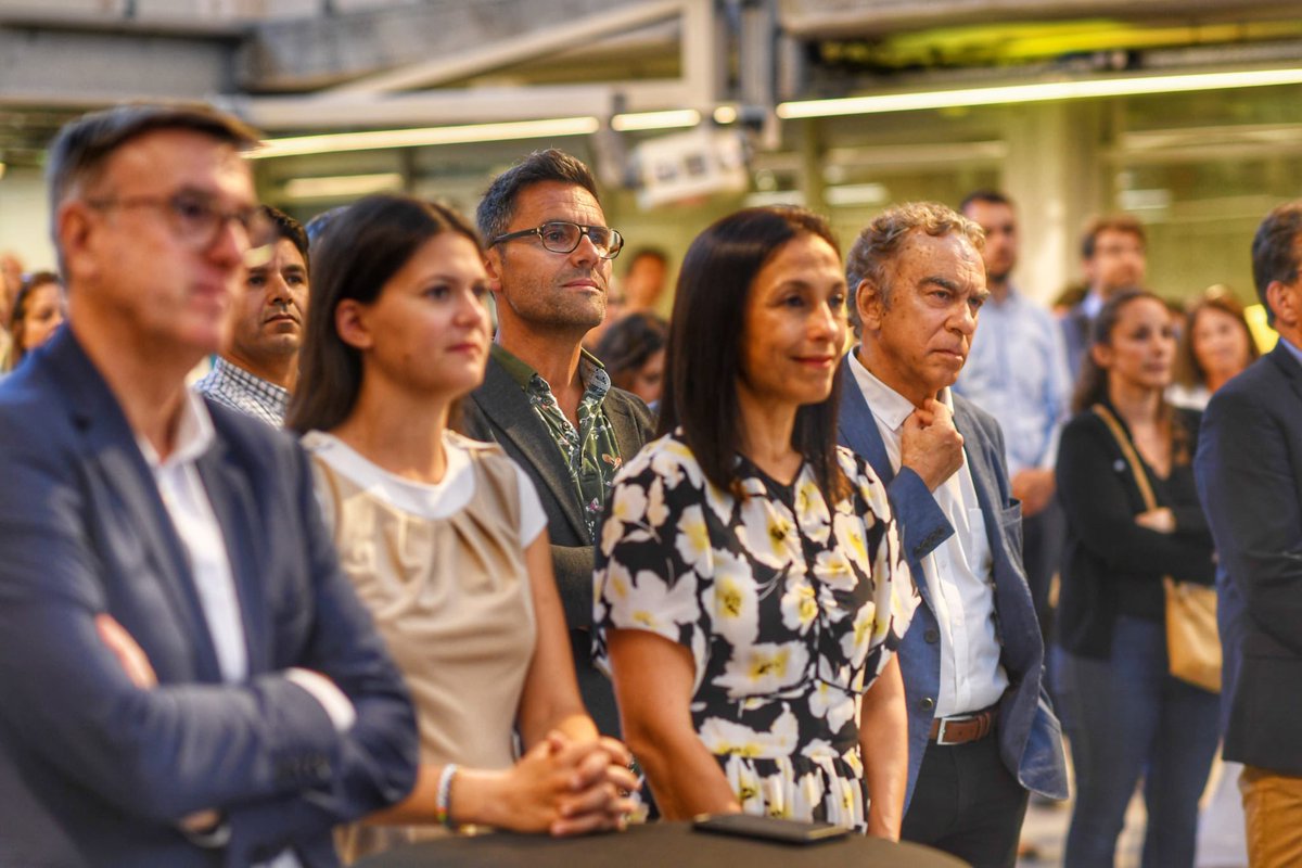 franckytrichet's tweet photo. Quand tout le monde porte le même maillot pour notre territoire…soirée de labellisation de l'I-Site #NExT de Nantes Université. Merci à tous les acteurs engagés sur la santé du futur et l’industrie du futur avec Carine Bernault  @Johanna_Rolland @C_MORANCAIS @Yann_Trichard https://t.co/gnDGUekiWv
