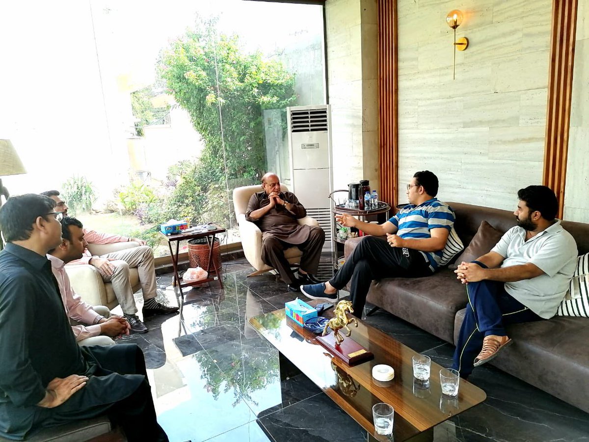 RajaBasharatLAW's tweet photo. قیصرخان صدرانصاف یوتھ ونگ (راولپنڈی کینٹ) اورنائب صدر بلال خان سے دھمیال ھاوس میں ملاقات، سیاسی اور تنظیمی امور پر تفصیلی گفتگو۔

#PP14 #Rawalpindi #DhamialHouse #Dhamial #RajaBasharat @IYWPkOfficial @IYWPakistan_ https://t.co/3FeHYq96tG