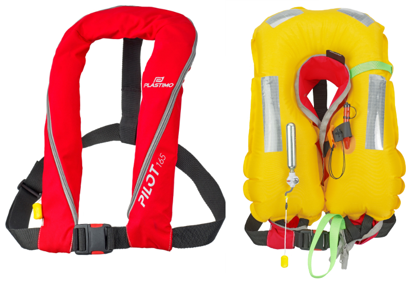 YthaqueFR's tweet photo. @CamilleGaborit1 @Gendarmerie_017 @celivrecom Vous apercevez sur l'un des pans du gilet du jaune fluo. Une fois déployé, le gilet est jaune; en noir, ce n'est qu'une "pochette". Ce type de gilet, 2 choix : la personne choisit de le déployer, ou si la personne tombe à l'eau, une capsule de sel se dissout et le gilet s'ouvre. https://t.co/7593HqZNop