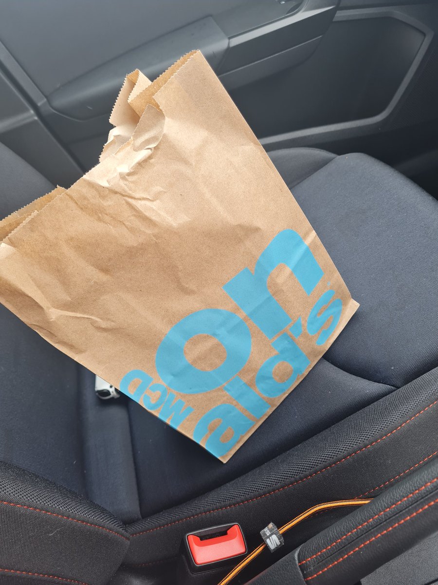Hayleyscfc1991's tweet photo. Coming to the realisation im always gonna be a fat basterd so celebrating in style ππ€£ #fatbasterd #dontcare #snoozeyalose https://t.co/30NtJ7jNlU