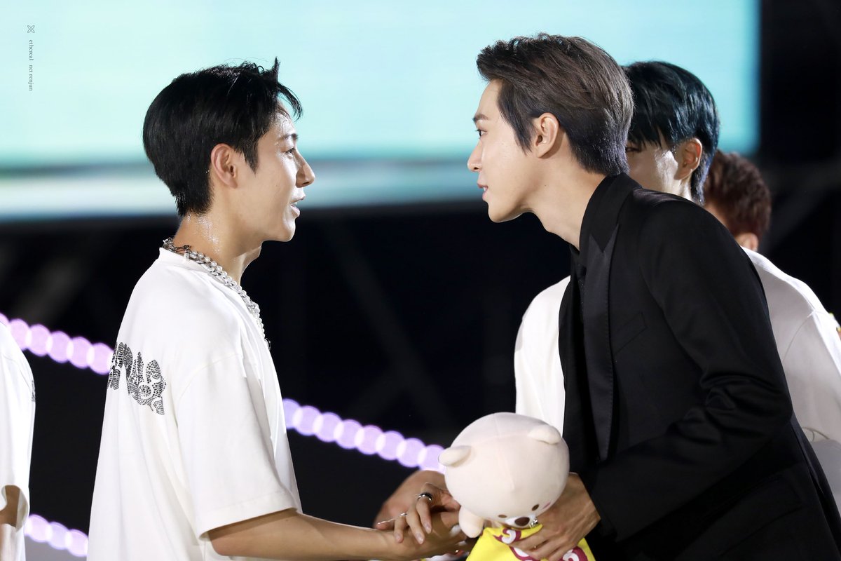 220618 🎁🤍

#NCTDREAM #RENJUN #런쥔 #仁俊 #도영