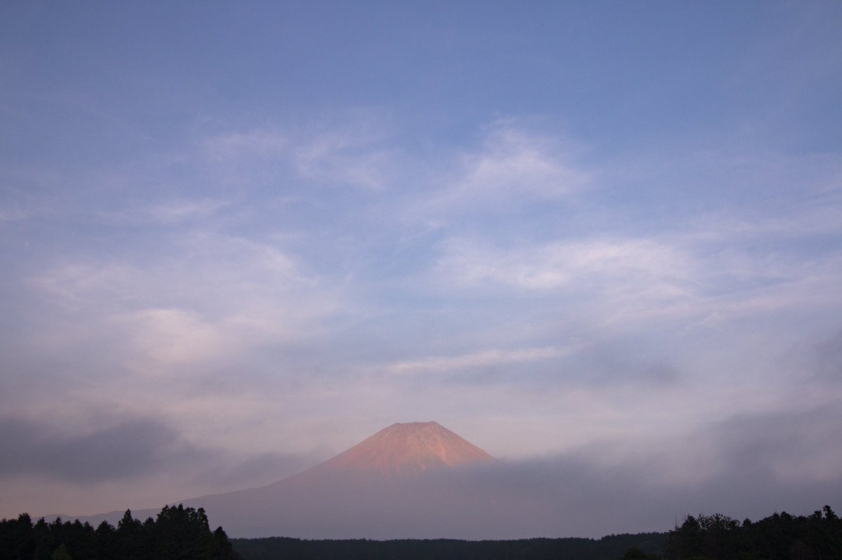 GraphicGeek's tweet photo. ふもとっぱらで
ウォウウォウ
言うたった。

#ふもとっぱら 
#キャンプ
#ソロキャンプ
#ディーオーディー
#ソロソウルウォウウォウ
#星空撮影 https://t.co/VUSC8EKjlO