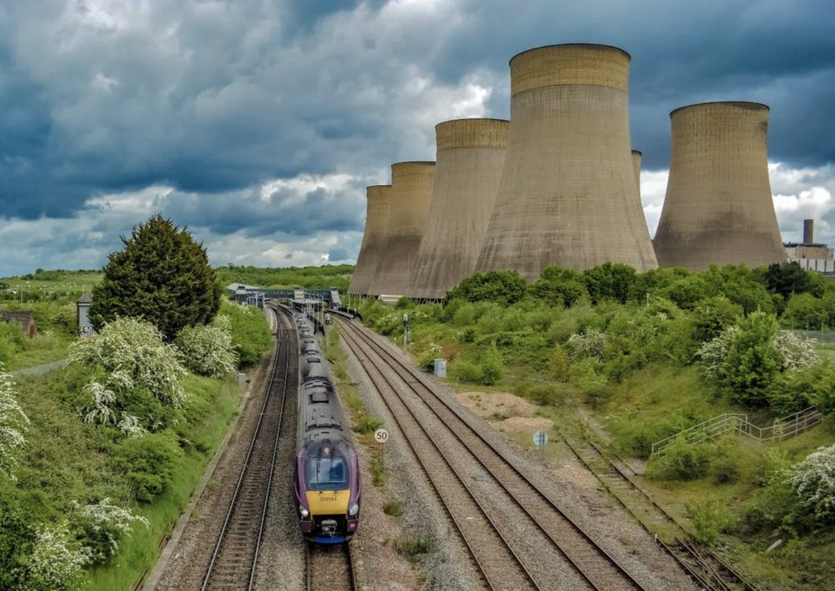 EastMidRailway's tweet image. What a capture by myrailadventures_377 👏🏻

Have you taken a snap on your travels recently? Don't forget to use the hashtag #YesEMR for a chance to be featured 📸

instagram.com/p/CfJ6nm9NA83/