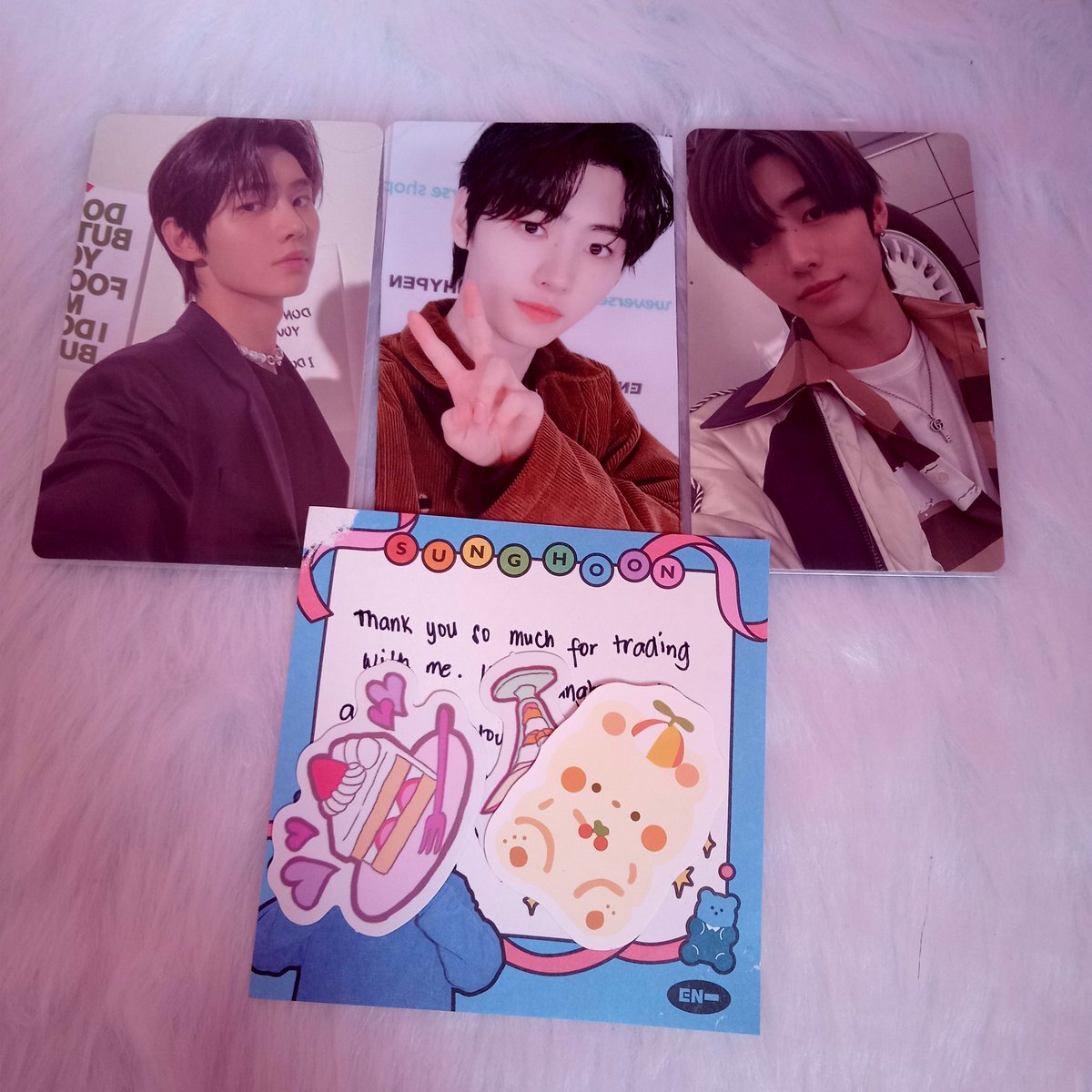 Iovirei's tweet photo. 👛 ˖ 𓂃 happy mail › #seoomail ♡ .ᐟ
୨୧ @heehoonlvr_
sunghoon came home safely , thank you so much for trading w me .ᐟ 🌺
𓂃 🌷#shiproofs https://t.co/BFKcYxFcp2