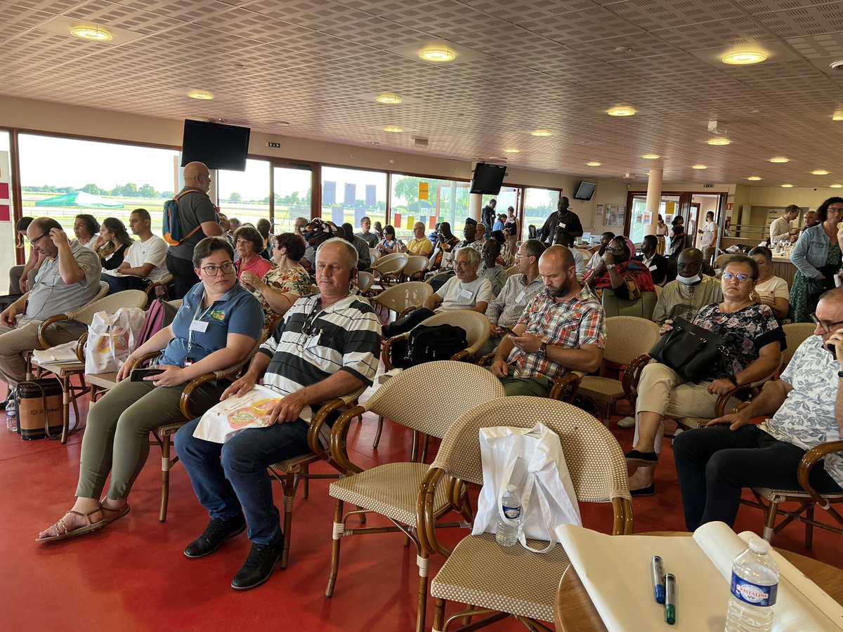 Eric Donnay (@ericdonnay3) on Twitter photo Hier soir en préalable du Congrès National des Mfr a Lille, j’ai représenté le président Xavier Bertrand à la Rencontre Internationale des mouvements MFR. 
Les maisons familiales Rurales solidaires pour la réussite des jeunes et des territoires ruraux à travers le monde Hier soir en préalable du Congrès National des Mfr a Lille, j’ai représenté le président Xavier Bertrand à la Rencontre Internationale des mouvements MFR. 
Les maisons familiales Rurales solidaires pour la réussite des jeunes et des territoires ruraux à travers le monde