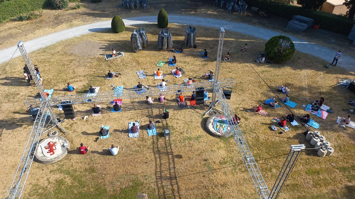 vpresutti's tweet image. We start the day like this @isws_semweb #isws2022 #yoga #workout