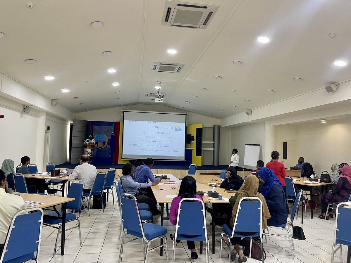 OTJ_mv's tweet photo. A training on investigative skills was carried out yesterday for #OTJMV’s staff in collaboration with @PoliceMv.
The session was facilitated by Sub Inspector of Police Aishath Amsoodha. https://t.co/CDEoXWfX80