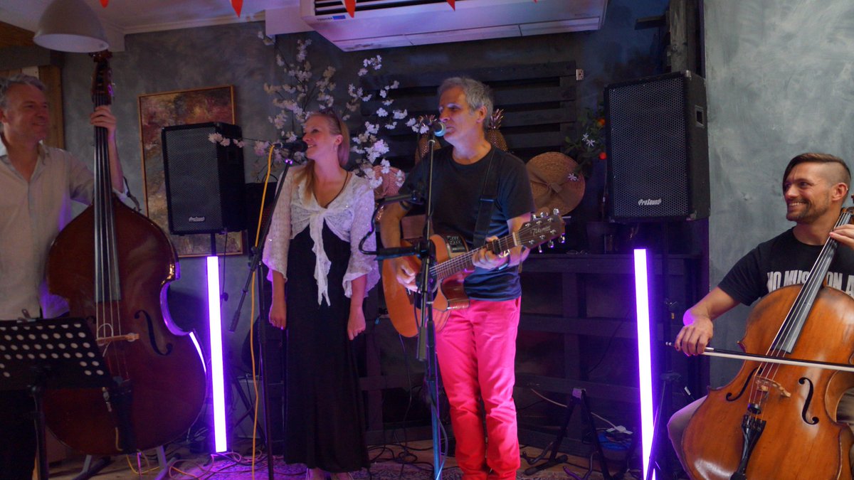 davewoan's tweet photo. This was the moment during the sound check at the @theemporiumcafe when six months' hard work clicked into place.  This was the first time everyone in the band played together; and the look on our faces says it all!  The album 'Down Side Up' streaming at https://t.co/yZcp2d6AkP https://t.co/tXYfBrocAv