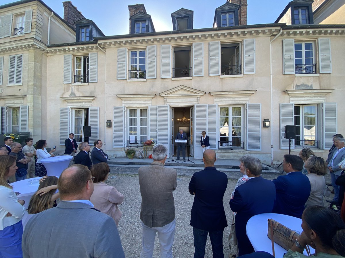 Catherine Arenou tweet media