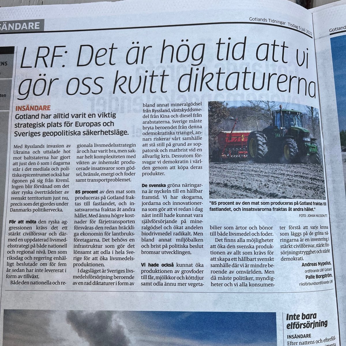 LRF (@lrfsverige) on Twitter photo Vi har skogarna, jordarna och innovationerna att bli näst intill självförsörjande på mineralgödsel och för att radikalt öka andelen biodrivmedel. Men idag bromsar bla miljöbalken och brist på politiska beslut utvecklingen. <a href="/PalleBorgstrom/">Palle Borgström</a> #almedalen22 <a href="/AnnaCarenS/">Anna-Caren Sätherberg</a> <a href="/Naringsdep/">Näringsdepartementet</a> Vi har skogarna, jordarna och innovationerna att bli näst intill självförsörjande på mineralgödsel och för att radikalt öka andelen biodrivmedel. Men idag bromsar bla miljöbalken och brist på politiska beslut utvecklingen. <a href="/PalleBorgstrom/">Palle Borgström</a> #almedalen22 <a href="/AnnaCarenS/">Anna-Caren Sätherberg</a> <a href="/Naringsdep/">Näringsdepartementet</a>