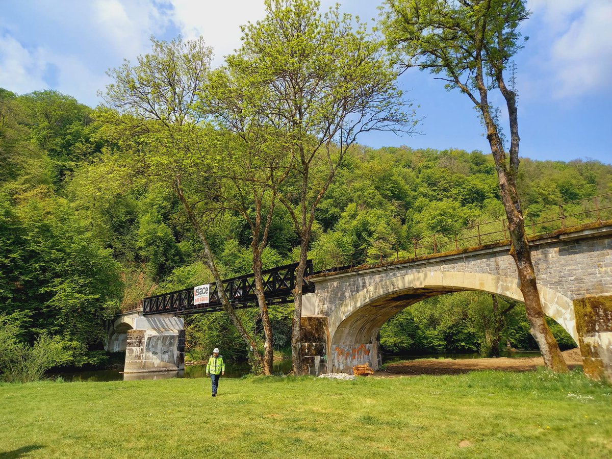 wb_france's tweet photo. #tourisme #Wallonie🇧🇪🇫🇷 | Grâce au projet @InterregFWVL🇪🇺 #Ardenne Cyclo🚲, les touristes sillonneront l'Ardenne à vélo🚵sur des parcours balisés des deux cotés de la frontière🇧🇪🇫🇷
Un beau projet🇪🇺 pour une mobilité douce🚲et un tourisme durable🌱
➡️https://t.co/oKZdijtIFK https://t.co/PNQ0p2CxjY