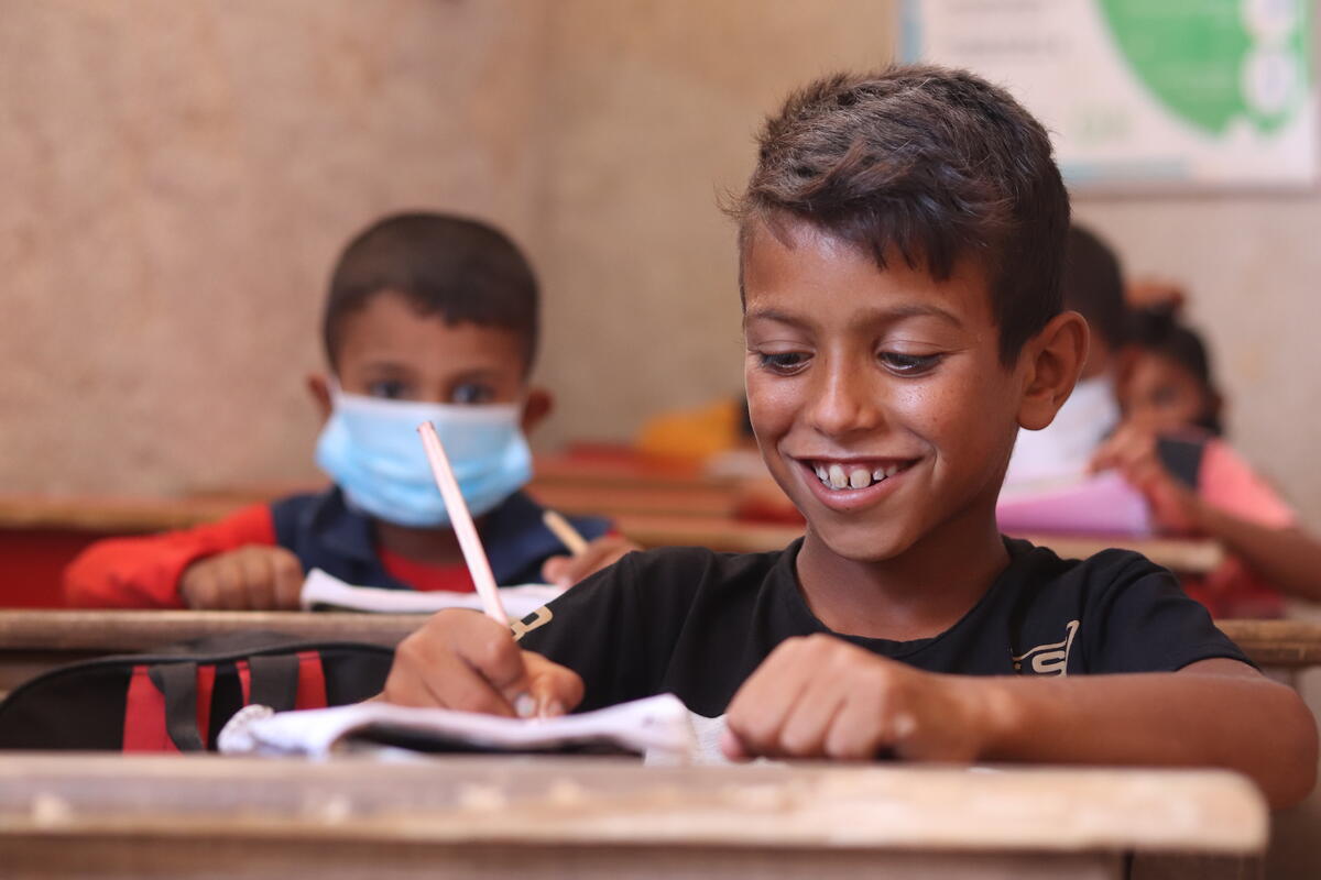 ECHO_MiddleEast's tweet photo. #10TO10 | Reason 5️⃣ the #UNSC resolution for cross-border relief to NW Syria should be renewed on 10 July.
Education ✏ | Cross-border aid gives 1000s of children an opportunity to learn, but 800,000 are still out of school.
We need to maintain this #LifelineToSyrians❗ https://t.co/FYq29wOEQO