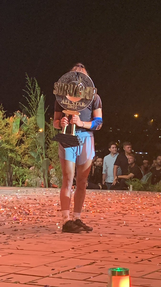 geri zekalılar kabul edene kadar kupamızın fotoğrafıyla günaydın twiti atıyorum
gün:5