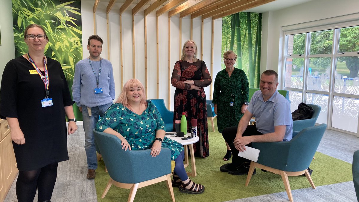It’s great to have spent the morning with Jo, Paul, Lucy, Steph, Allison &amp; Chris at the new <a href="/HullHospitals/">Hull University Teaching Hospitals NHS Trust</a> Heath &amp; Wellbeing Suite at Castle Hull hospital <a href="/RadioHumberside/">BBC Humberside</a> that was funded by <a href="/wishhcharity/">WISHH Charity 💙</a> We heard some amazing uplifting stuff <a href="/Kofi_Smiles/">A Scimitar Tongue</a>
