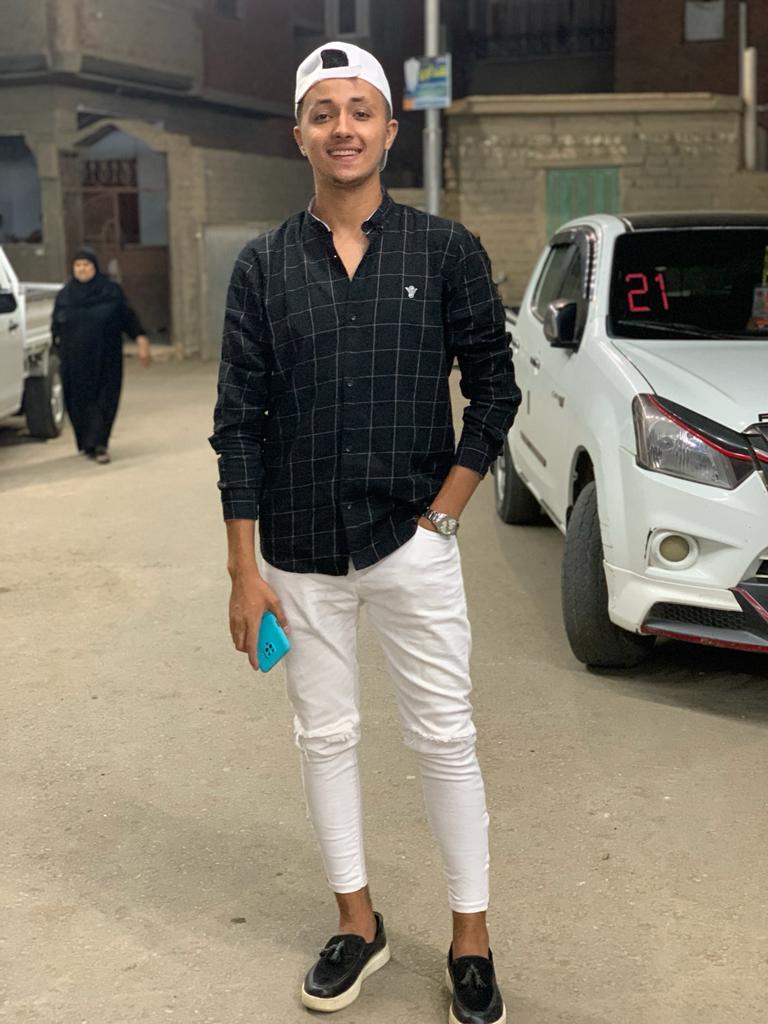 *اللي جاي طرش عشان اللي فات مطمرش*...🖤🔥