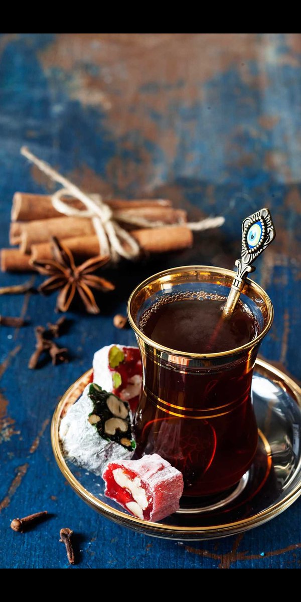 الشاي مذكور للوجعان.... مذكور للي يوجعه راسه