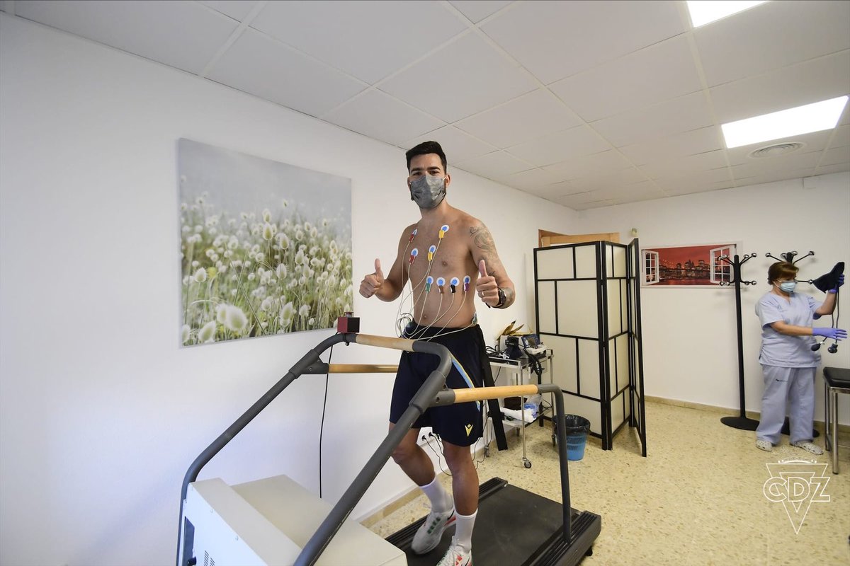 Cadiz_CF's tweet photo. 🏥💪 ¡Mañana de reconocimientos médicos en el Hospital San Rafael! https://t.co/8Lr1g0EH7r