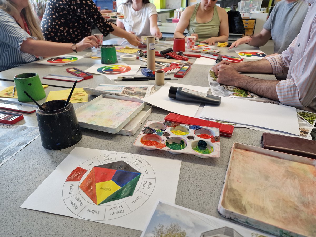 Islington arts educators  took part in a hands-on skills builder CPD led by <a href="/ArtistsIR/">Artists in Residence</a>'s <a href="/armandoalemdar/">Armando Alemdar</a> &amp;  Adria Zafirakou. Great practical ideas to incorporate into creative projects in school and share in plans for art teachers network next term #11by11 Culture Bank 🎨🖌