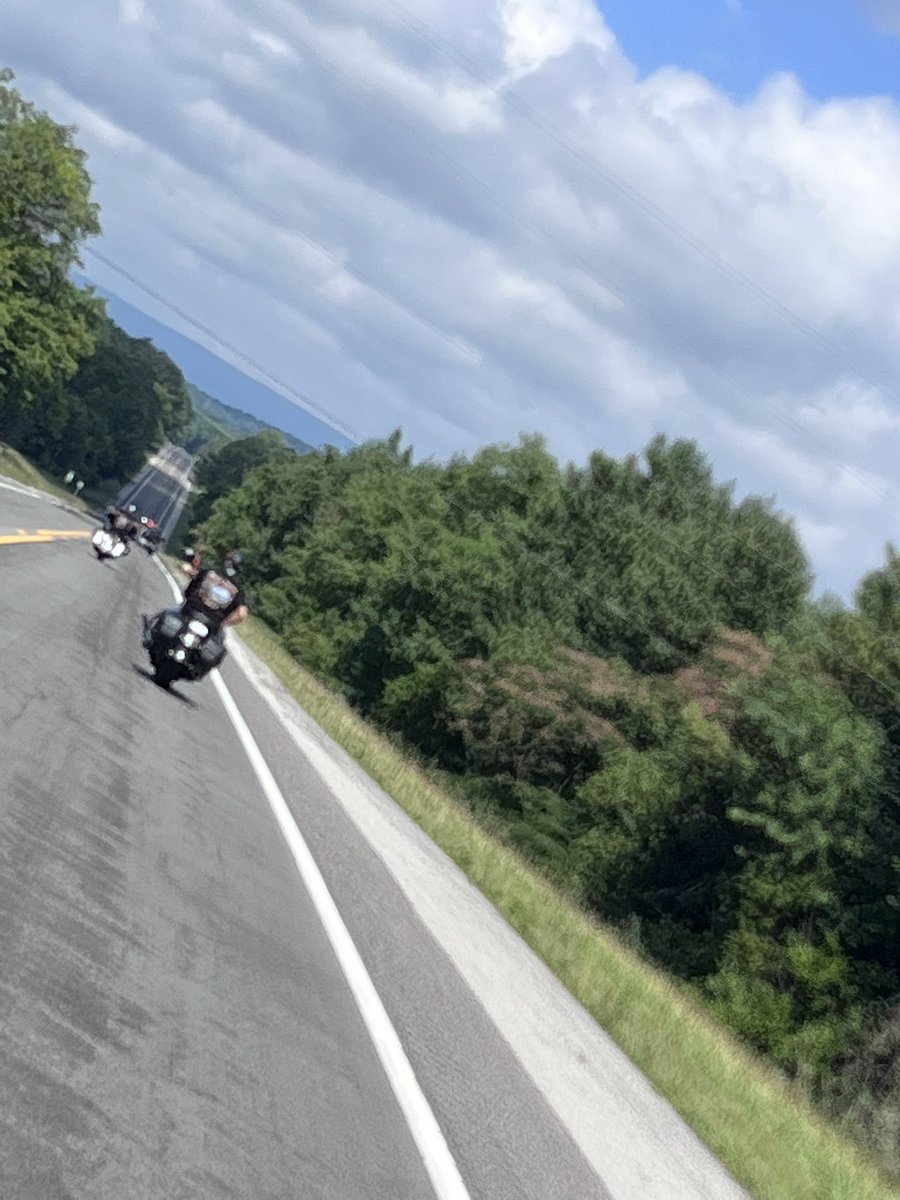 The riding here is breathtaking!
#EastTennessee #Smokeymountains