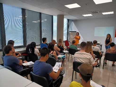 Èxit rotund 3a Setmana Ocupació Juvenil al <a href="/SEOVT/">SEOVT</a>
Speed Dating: 8 empreses del territori, més de 215 entrevistes a 50 joves.
Molt agraïts
<a href="/AdeccogroupEs/">The Adecco Group España</a> <a href="/ASOCREIR/">REIR</a> Big Bang Events, Edux Centre Educació Integral, Grupal Art, <a href="/GrupCARES/">Grup CARES</a>  Inecfi  <a href="/Mango/">MANGO</a>
+info: tuit.cat/KQ7Dw