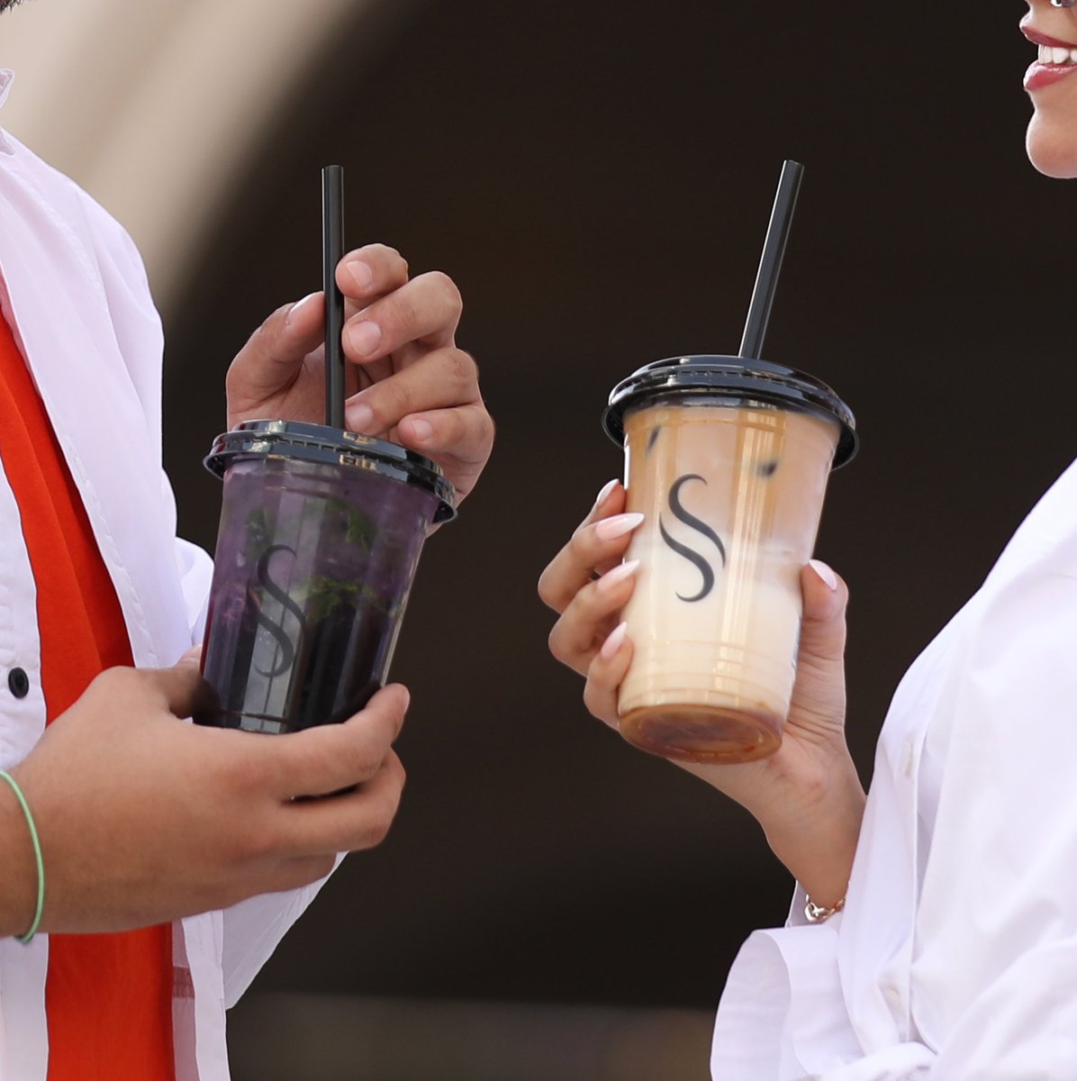 selfmade_coffee's tweet photo. متعة المشاركة ✨
Share the happiness 
آيس كوكونت لاتيه
Iced coconut Latte
#selfmadecoffee  #selfmade  #beselfmade https://t.co/s0IZgfFK0V