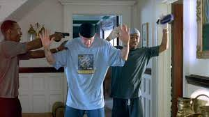 merlinpapin3's tweet image. .@FredOL69007 #PremièreFoisauCinéma

#KevinHart dans #PaperSoldiers de #DavidDaniel et #DamonDash (2002) il avait 23 ans