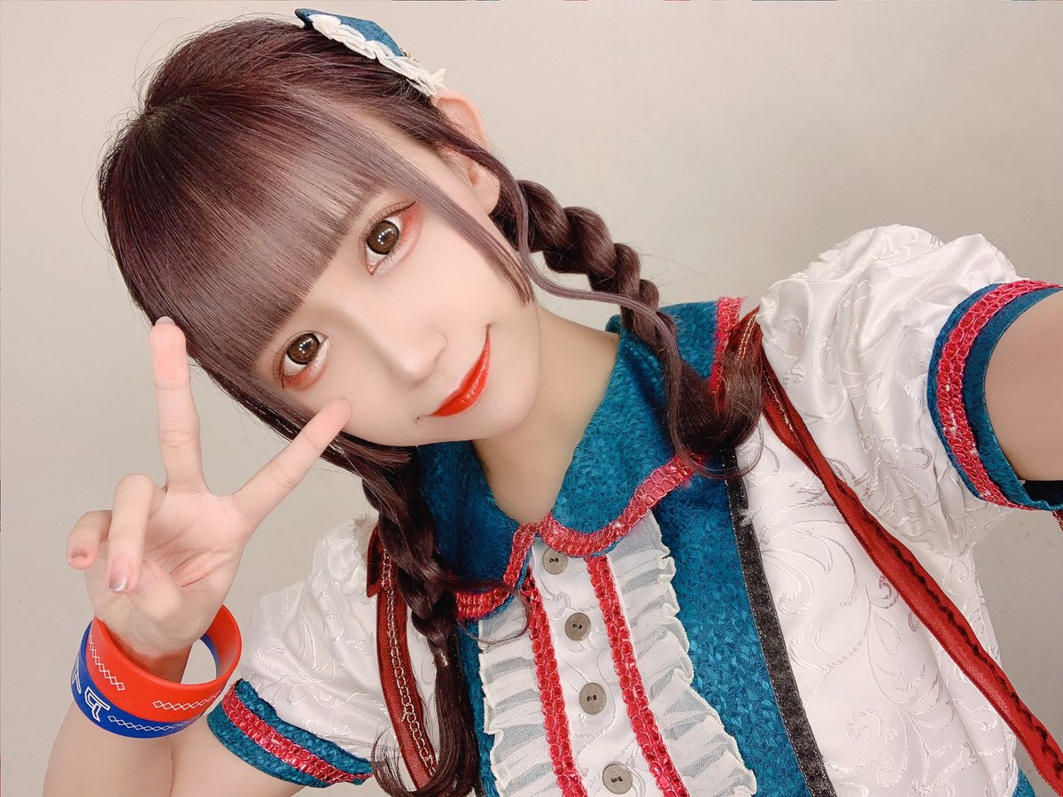 amipple0211's tweet photo. 『OCHIBO』聞いてくれたかな？？
他の大好きな曲たちと一緒に
みんなの側に置いて欲しい曲です🍀

そして明日でこのアカウントでの
更新は最後になります。

いいねとかは押せなくなるけど
これからもずっと見守ってるよ👭

アカウントはこのまま残るので
よかったら、たまに覗きに来てね💙 https://t.co/MhSB2B3cLa