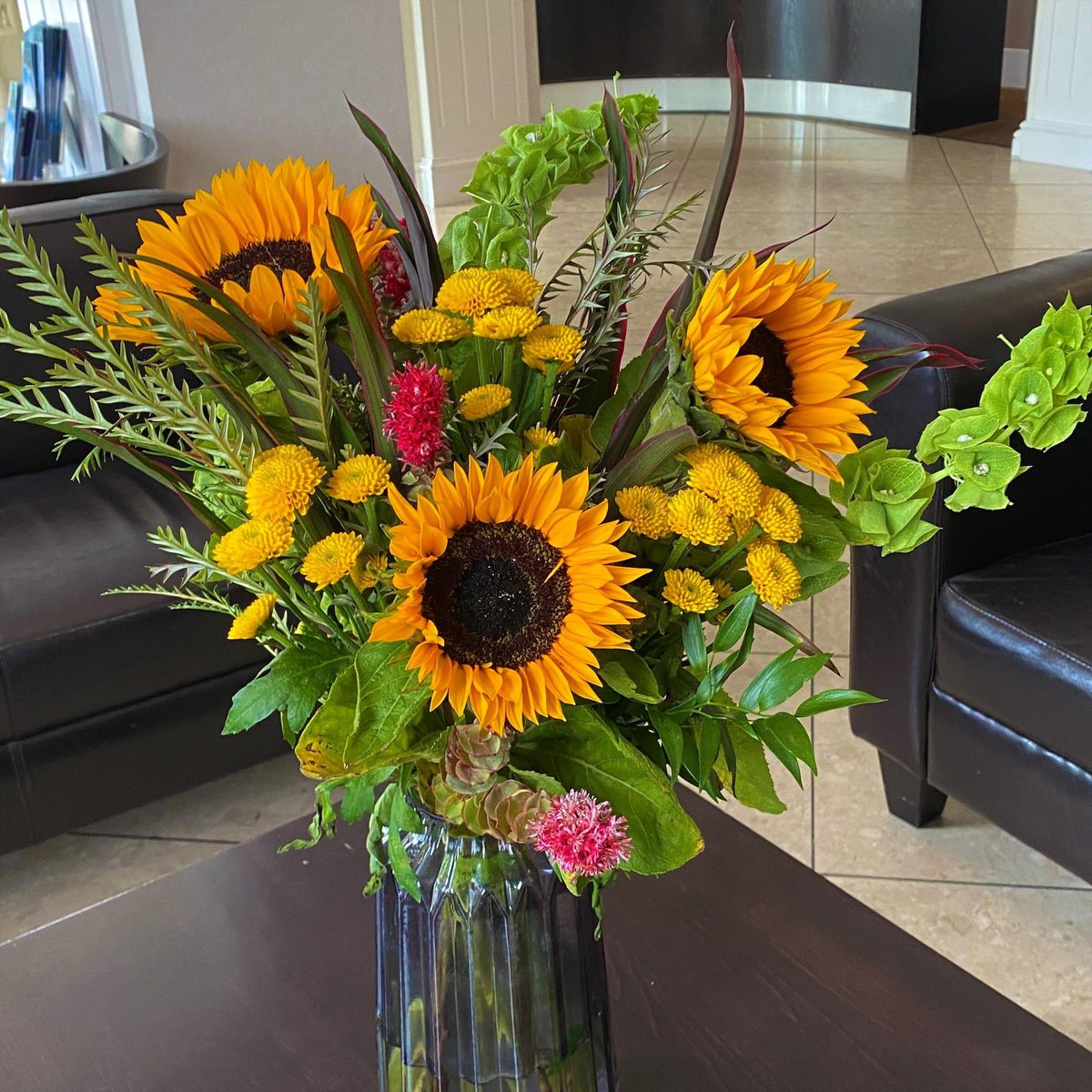 We 💙 how beautiful these flowers look in our reception ☀
-
#newcontinentalhotel
