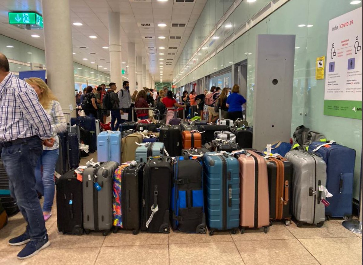 Vols plens de passatgers però sense maletes: què faig si no m'arriba l'equipatge? bit.ly/3yH5KpW