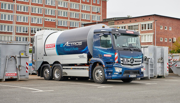 eActros Köln’de Atık Toplama Aracı Olarak Hizmete Başladı kasadergisi.com/eactros-kolnde… #MercedesBenzTürk #Mercedes #kamyon #eActros