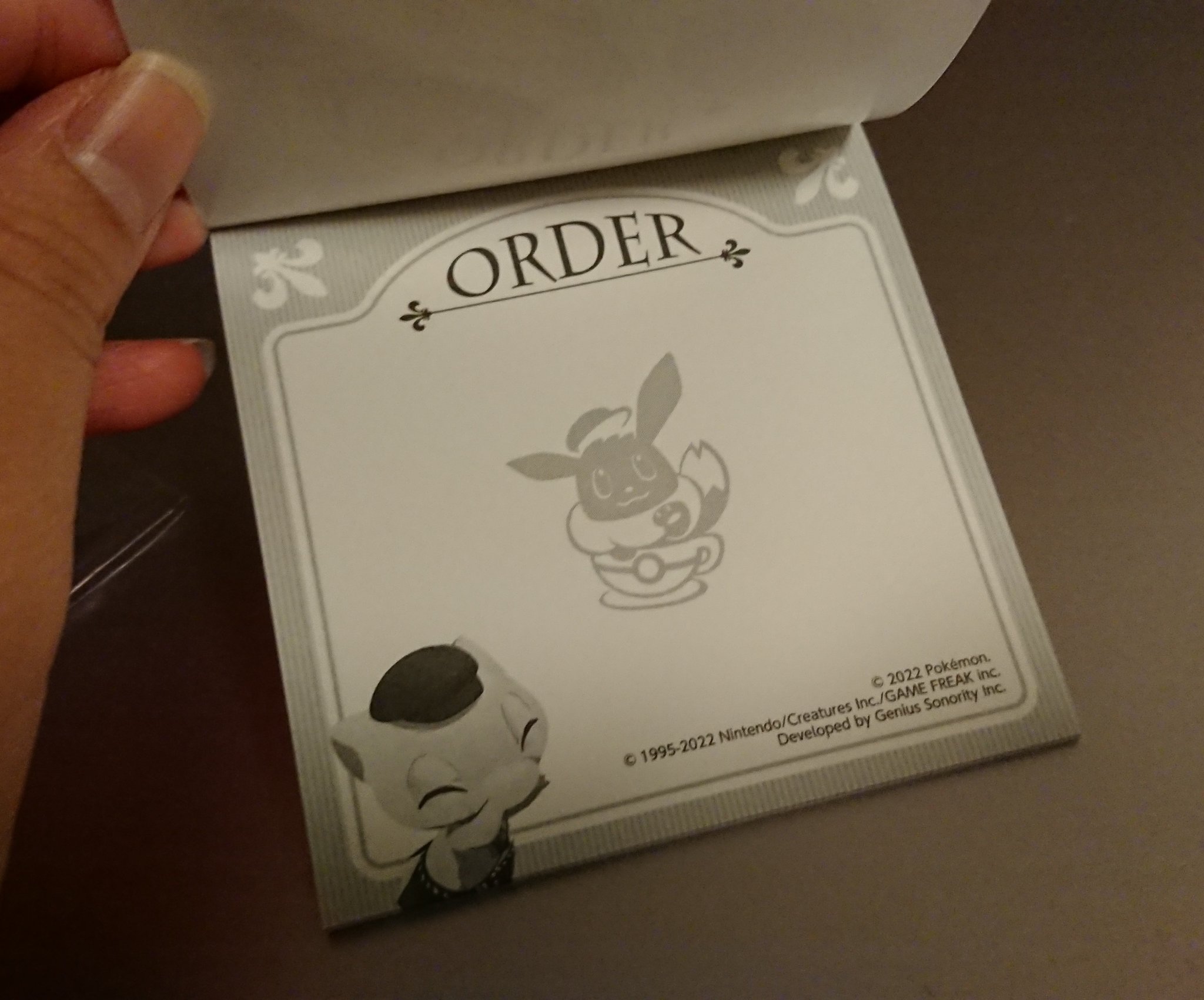 たろちゃん ファミマにて ポケモンカフェ のキャンペーングッズ第2弾のメモ帳getしてきました ミュウ可愛い このぬいぐるみ欲しい T Co Q9bp86hdt8 Twitter