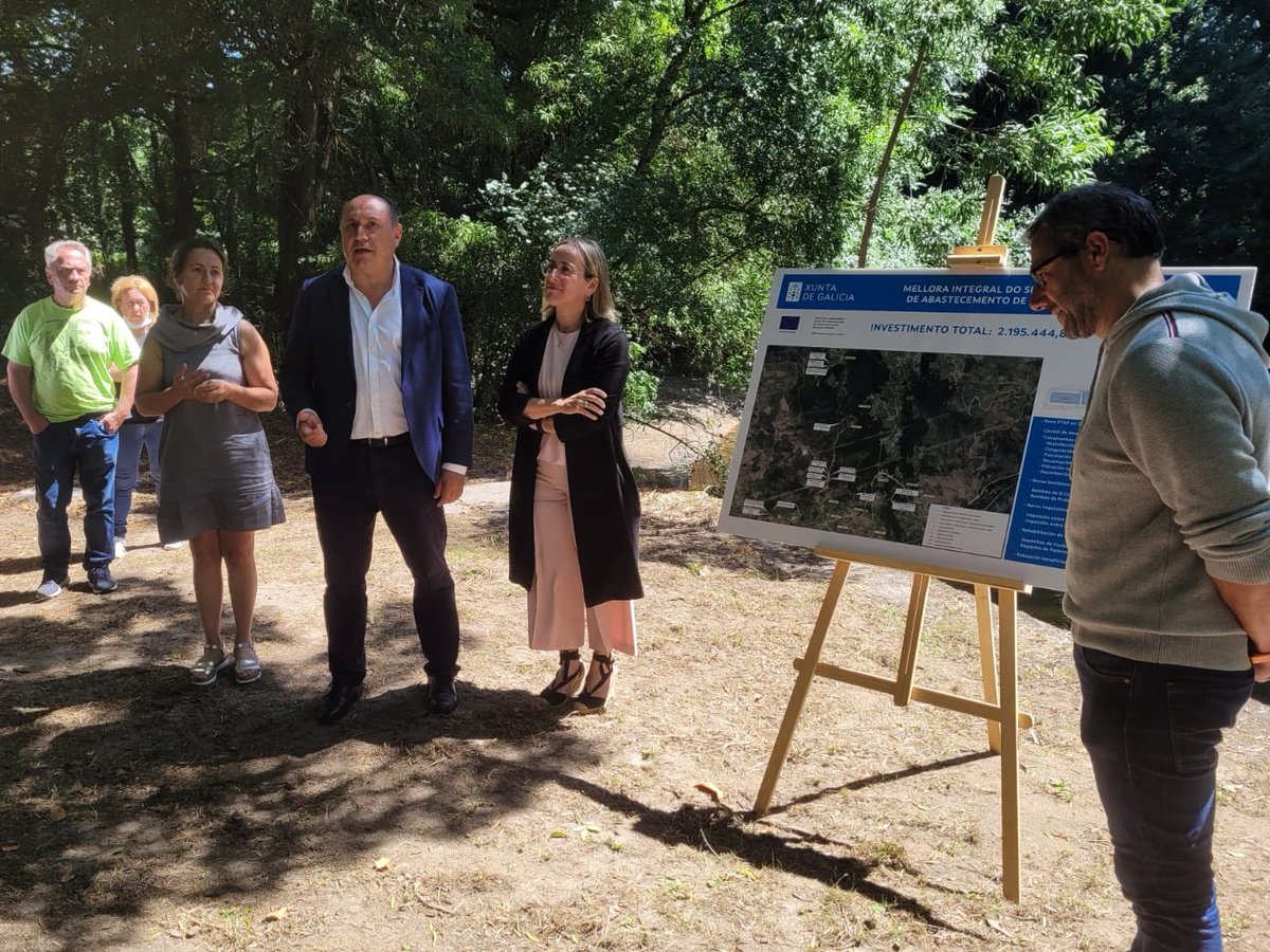 EthelVazquez_m's tweet image. Presentámoslle aos veciños de #Arbo o proxecto de mellora do abastecemento do municipio, que suporá un investimento de 2,2M€ e permitirá garantir o subministro de auga en cantidade e calidade

O obxectivo é iniciar as obras a finais de ano e que estean en servizo o próximo verán